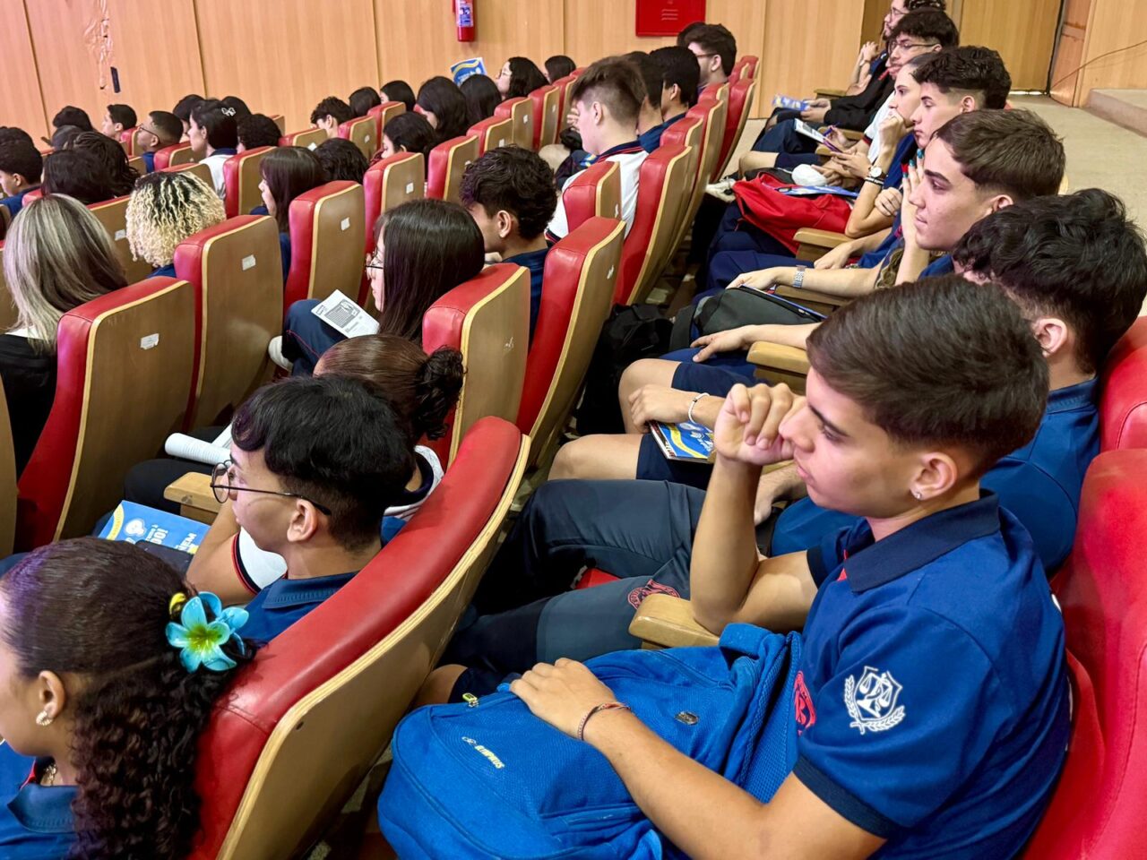 Aulão de matemática acontece neste sábado, 27, para estudantes do Terceirão da escola Carmela Dutra