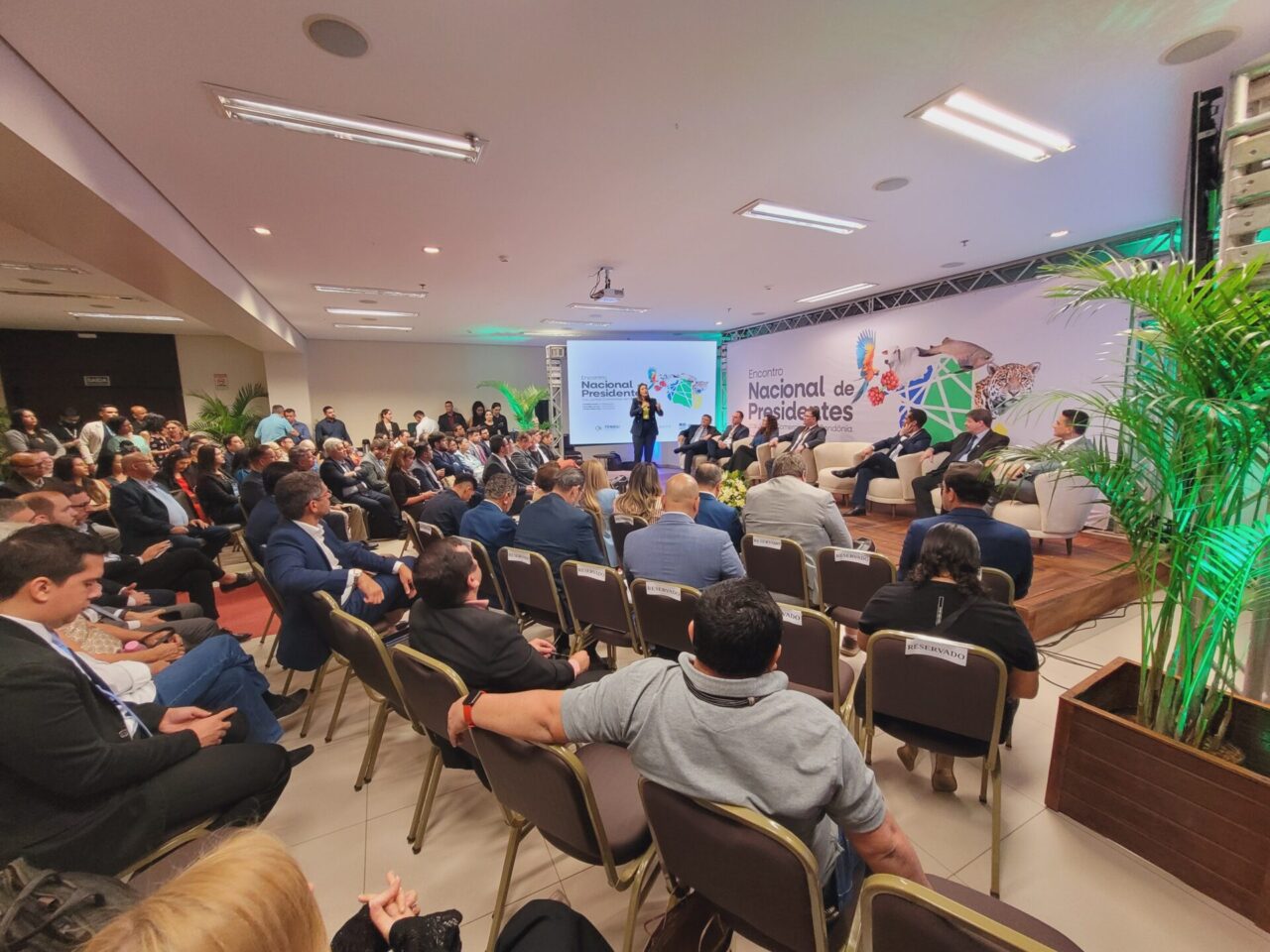 Em 2024, o governo promoveu um amplo programa de capacitações presenciais sobre o sistema Empresa Fácil RO