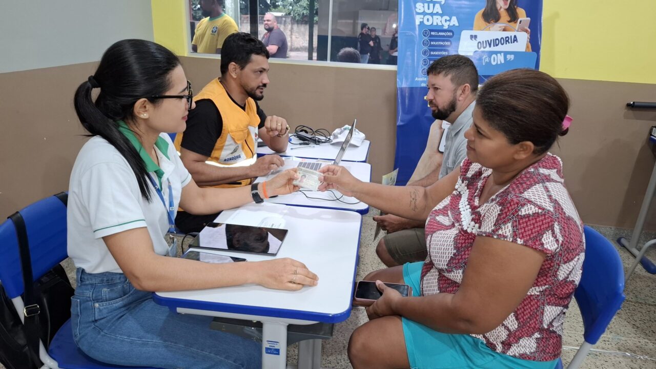 Serviços como consultas de situação cadastral, emissão de taxas e abertura de processos foram ofertados ao público