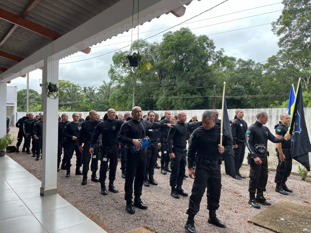 Além de qualificar os policiais penais, o curso visa estabelecer novos parâmetros para as escoltas prisionais