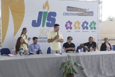 Presidente da FEASE na cerimônia de abertura do JIS 2025