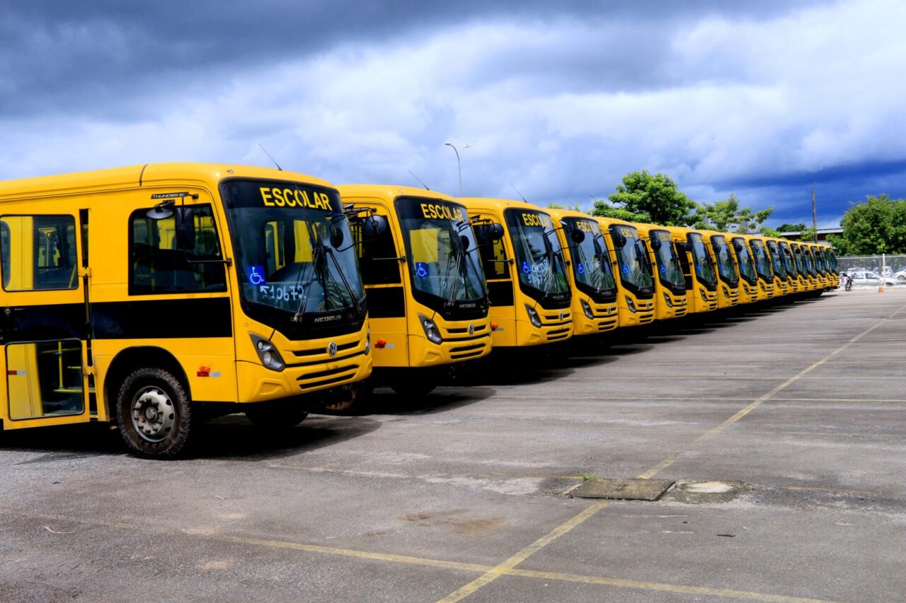 Aquisições ampliam tecnologia, conforto e logística escolar na rede estadual na volta às aulas