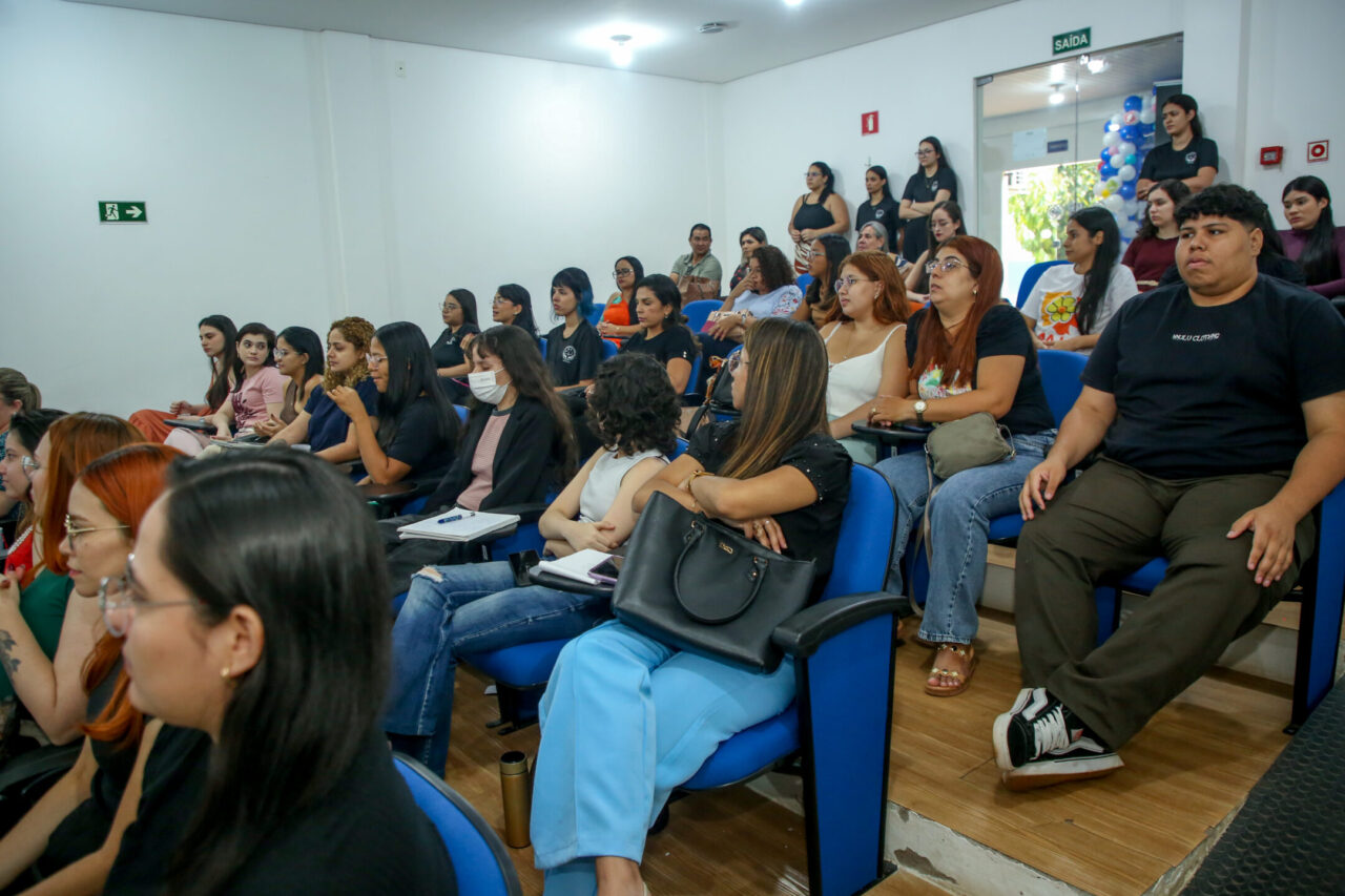 Profissionais aprendem e as melhores ferramentas de cuidado e promoção da qualidade de vida