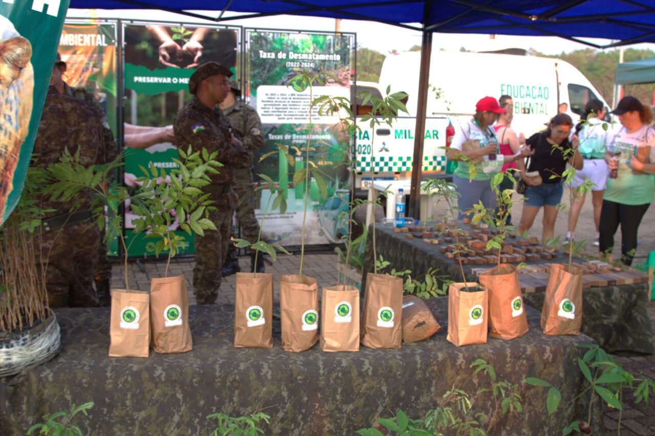 Além da corrida, a ação promoveu a entrega de mudas de plantas nativas