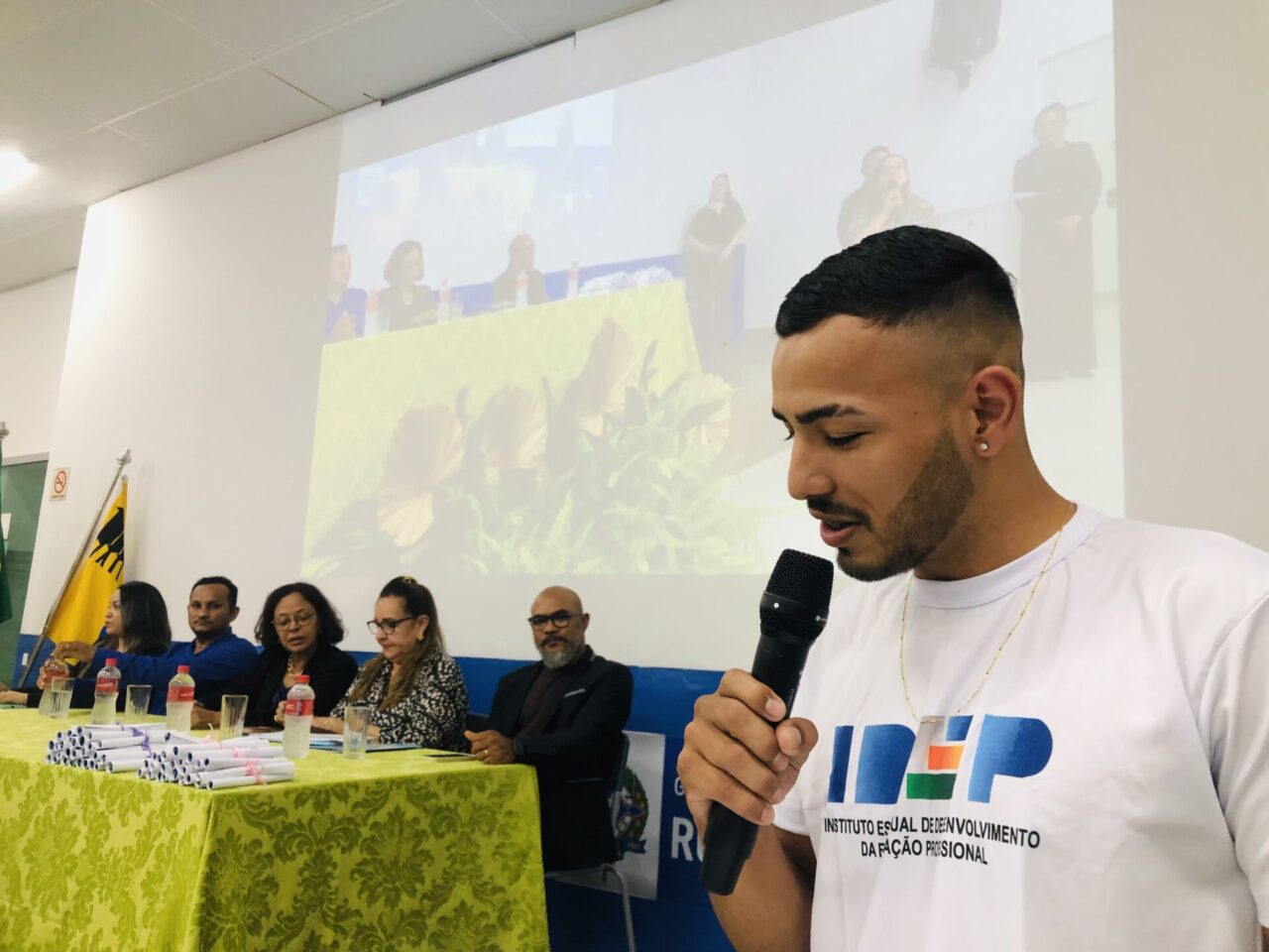 Orador da turma do Curso Técnico em Segurança do Trabalho, Pedro Felipe já conseguiu novo emprego
