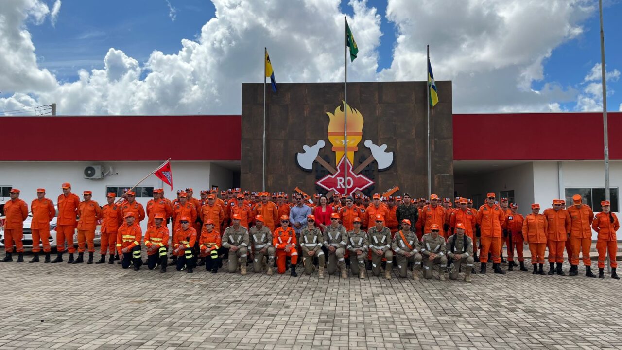 O CBMRO ampliou treinamentos em primeiros socorros, salvamento, combate a incêndios e geotecnologias