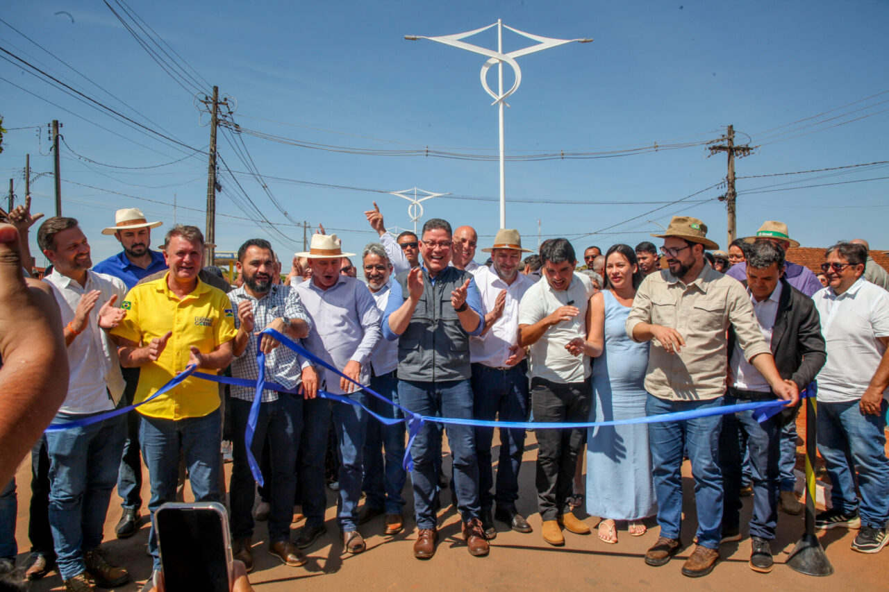 Obras de infraestrutura foram entregues trazendo o progresso para diversas regiões