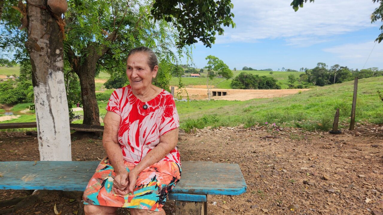 Moradora da região, Divardina Cesar, feliz com o progresso