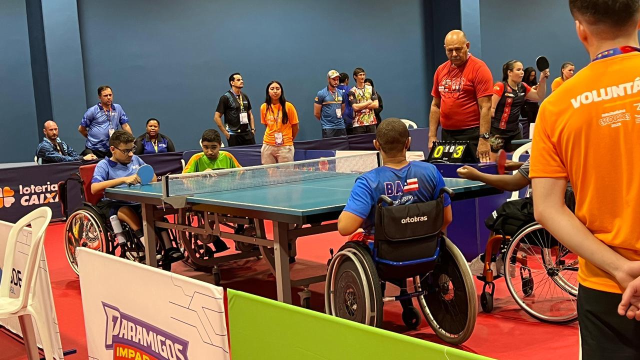 Thaylon Emanuel assegurou ouro no individual da classe 4, categoria B, e bronze nas duplas