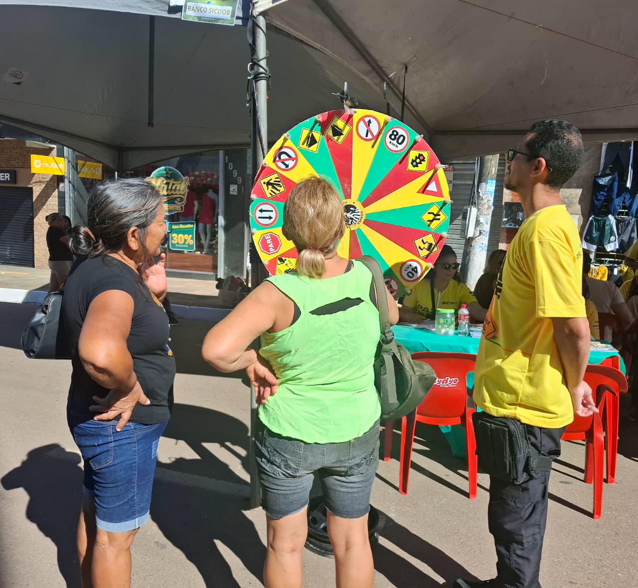 População participa e ainda concorre ao sorteio de uma bicicleta