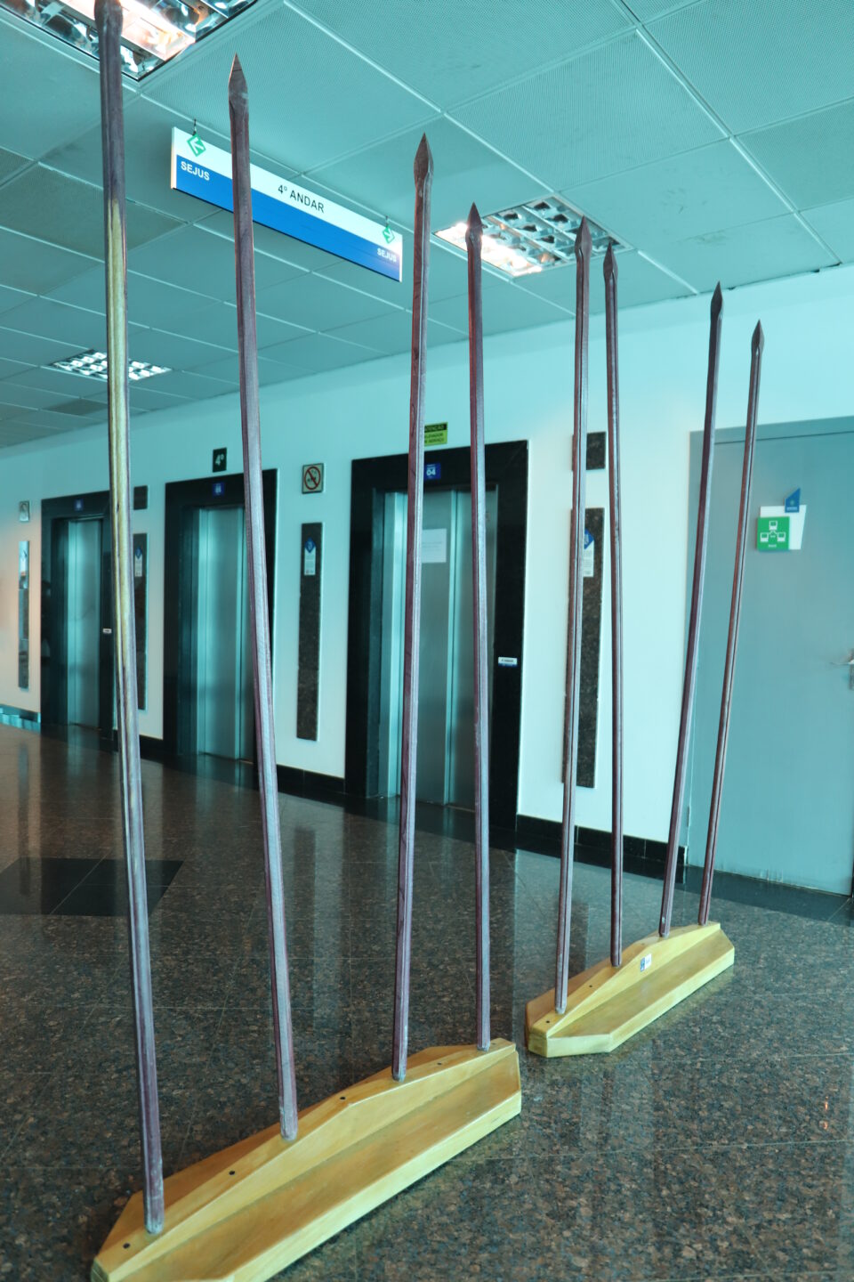 Política de reintegração social contribui para eventos oficiais com confecção de mastro cerimonial por reeducandos