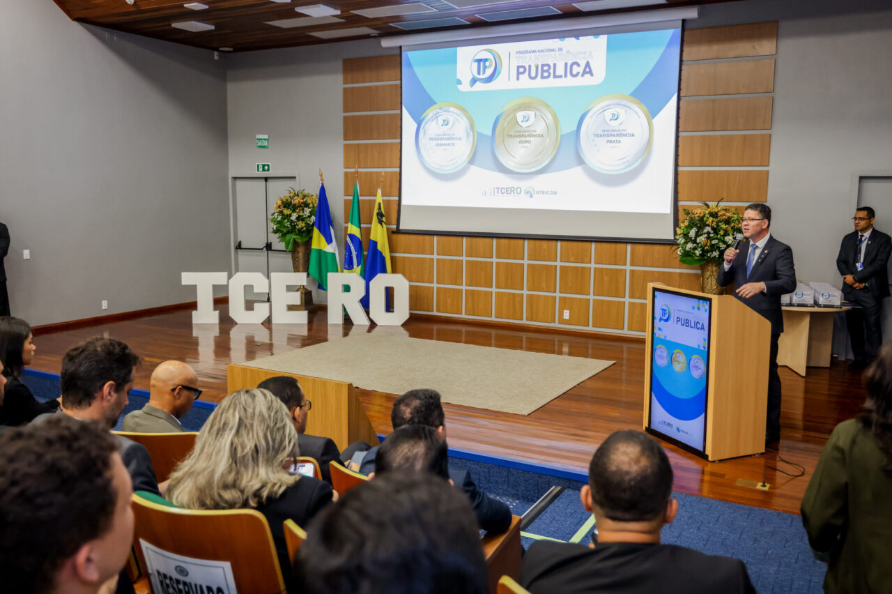 Selo premia a boa gestão e divulgação de informações sobre gastos com serviços, obras e investimentos, ações que têm transformado Rondônia