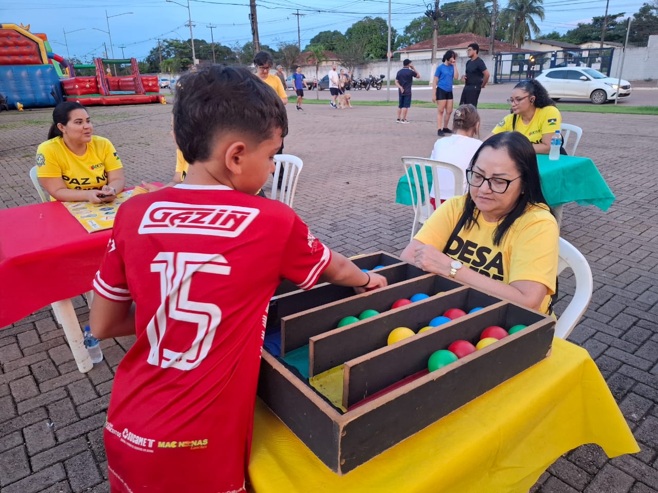 Atividades lúdicas chamaram a atenção do público infantil