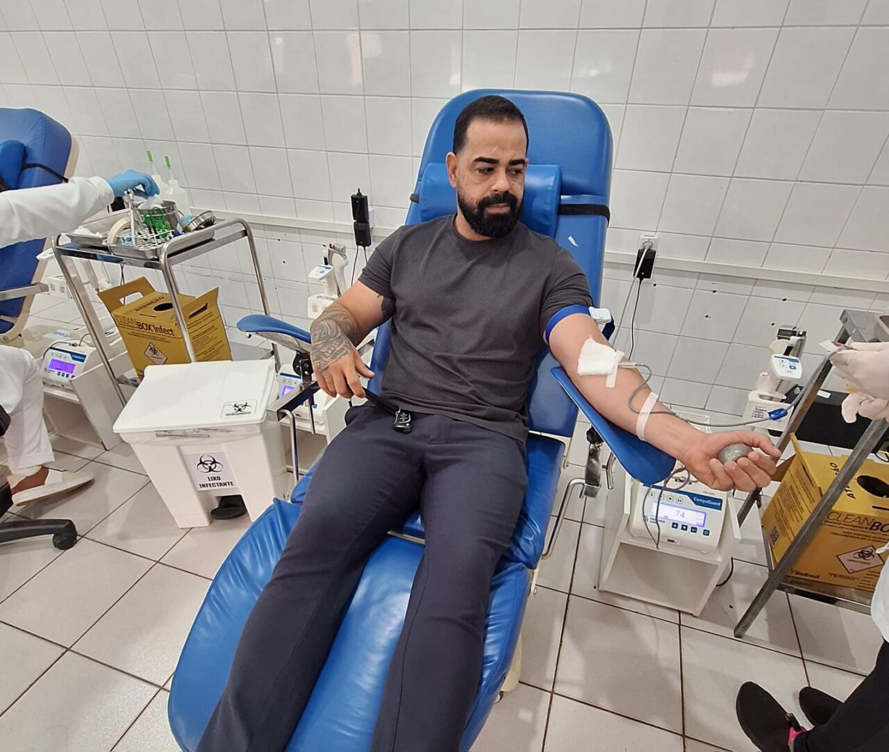 A única forma de conseguir o sangue é por meio de doação, cada doador pode salvar até quatro vidas