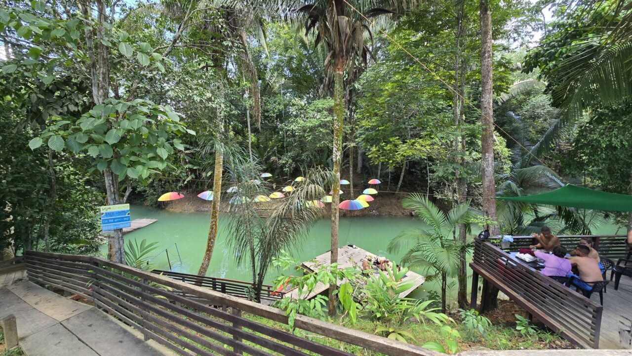 O ambiente chacareiro é paradisíaco e acolhedor para receber o público 