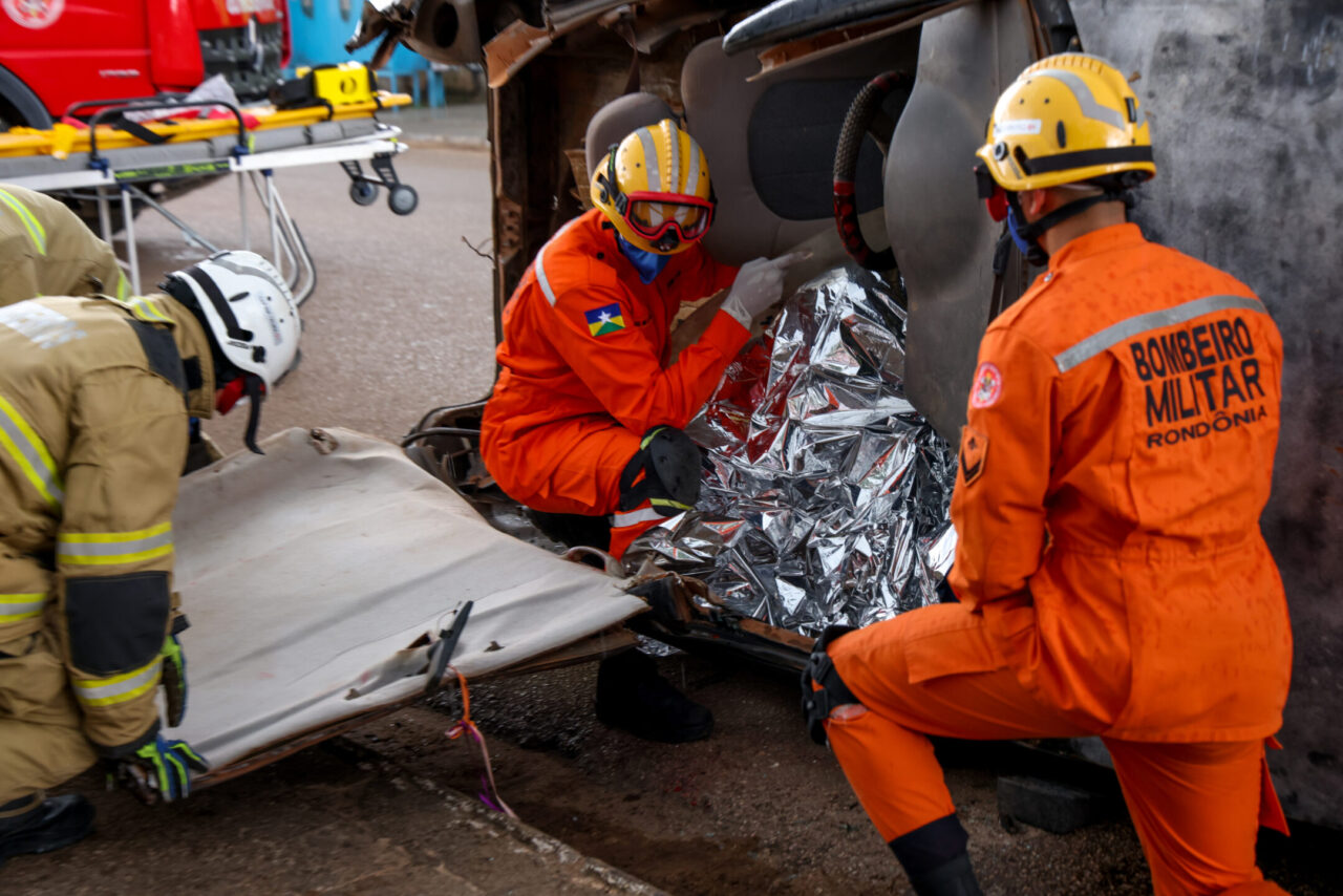 Simulação de acidente é promovida pelo governo de RO e alerta sobre os riscos no trânsito