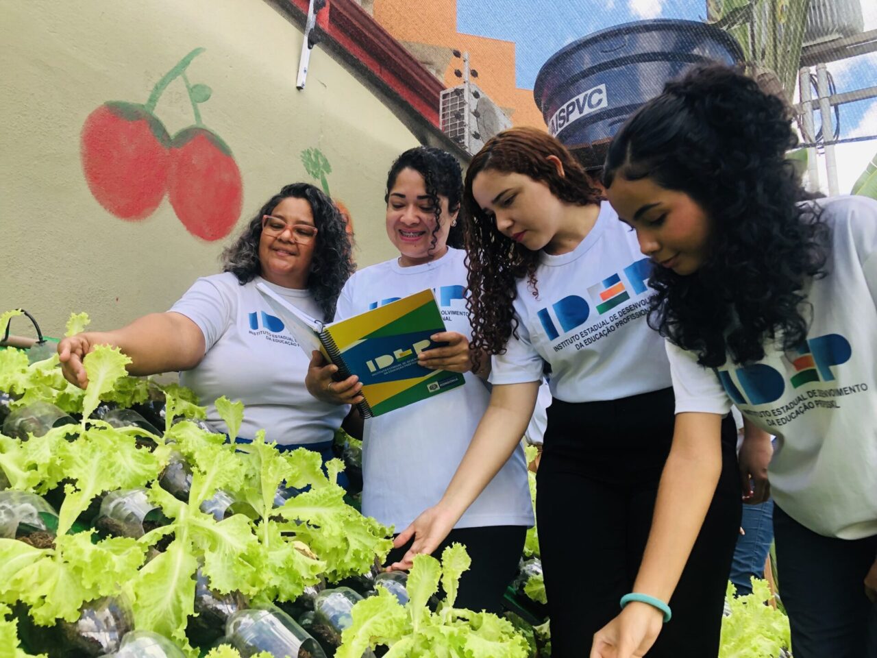 Estudantes conhecem os benefícios do projeto sustentável