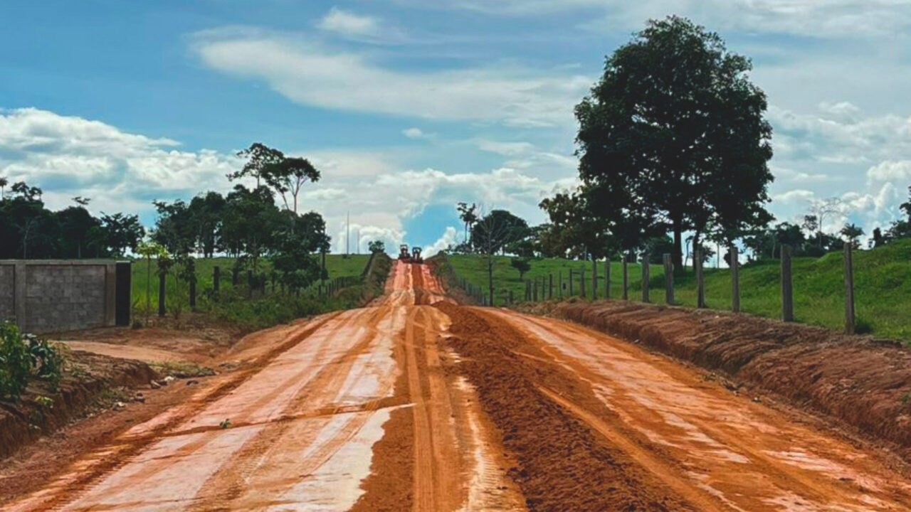 Revestimento primário é realizado pelo governo de RO na Rodovia-133, entre Cacoal e Ministro Andreazza