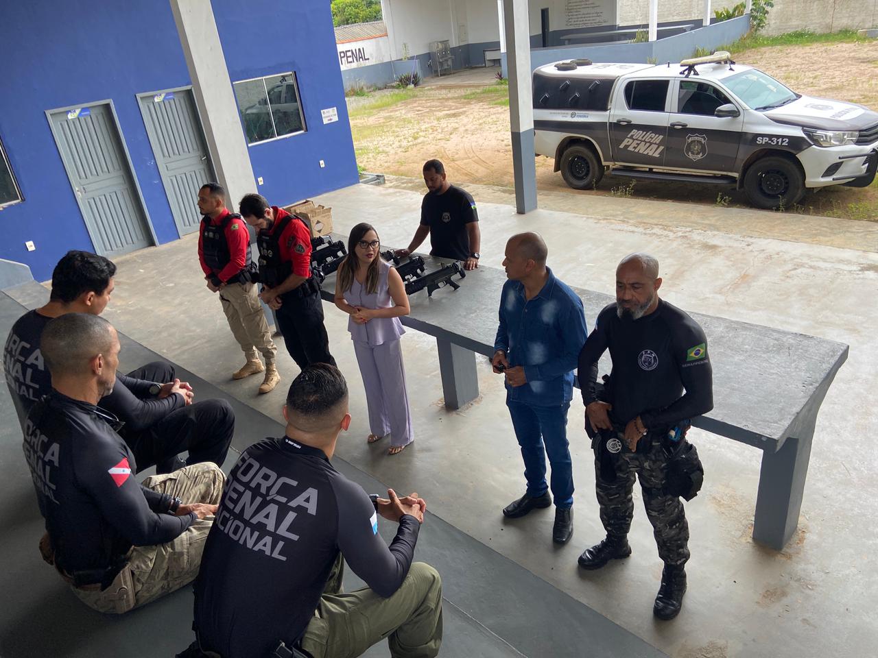 Treinamento alia teoria e prática para o uso seguro e eficiente do armamento