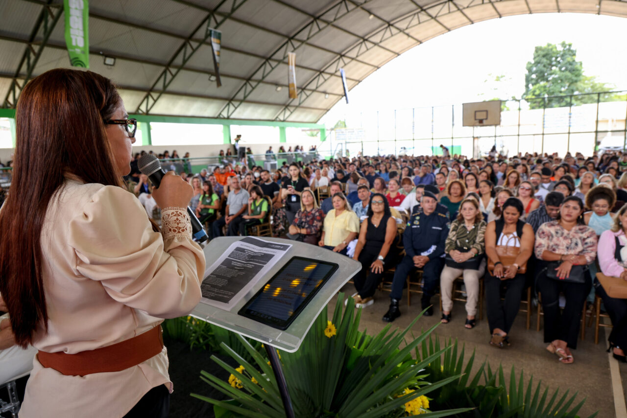 O governo de Rondônia investe nas escolas para que os estudantes percebam que um futuro próspero é possível