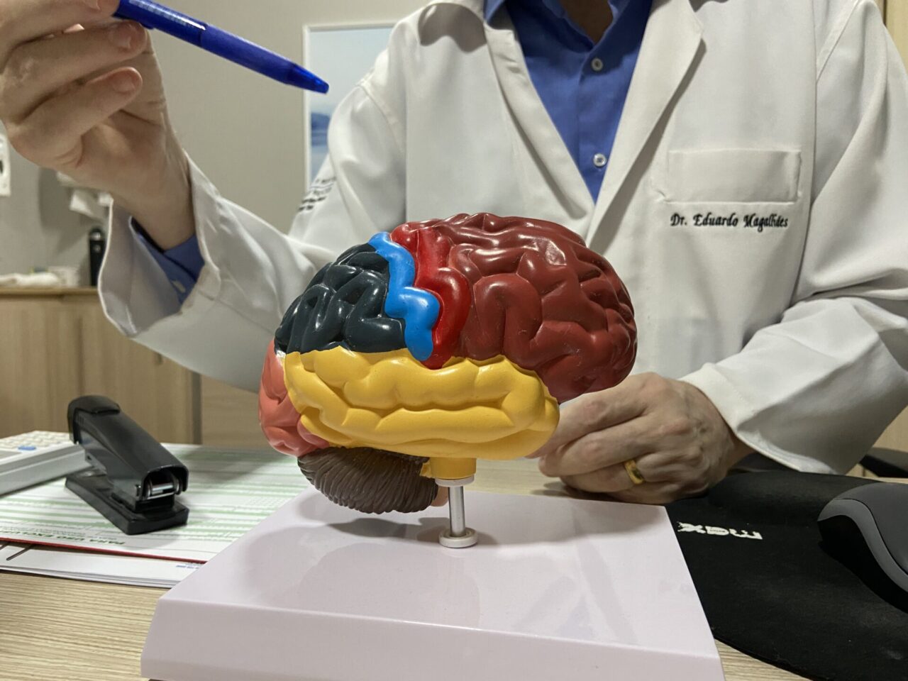 Uso excessivo de telas e os impactos na saúde física e mental são orientados pela Sesau