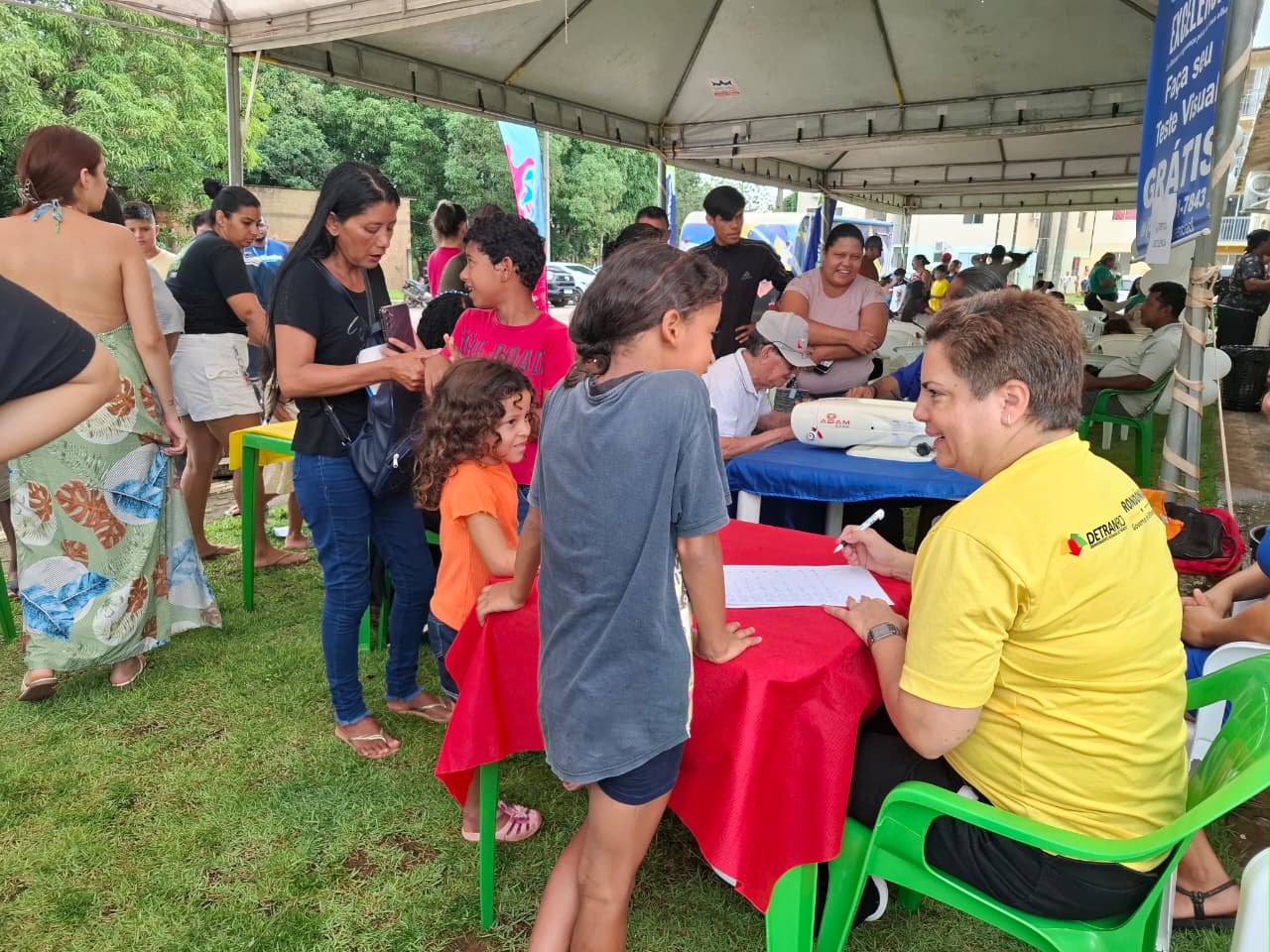 Plantão Social leva serviços essenciais e educação de trânsito ao Residencial Porto Fino, em Porto Velho