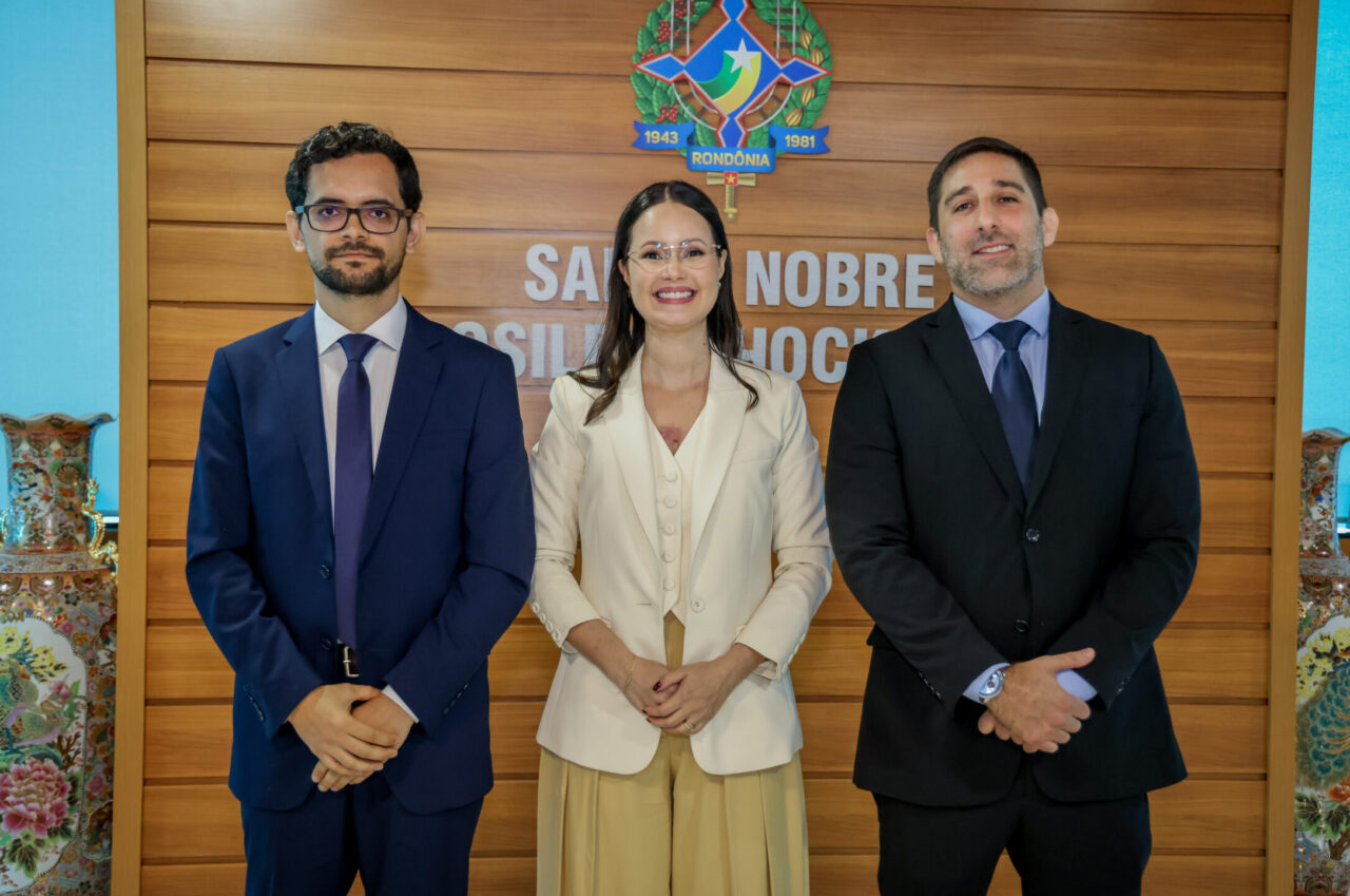 Novos procuradores tomam posse durante solenidade no TJRO