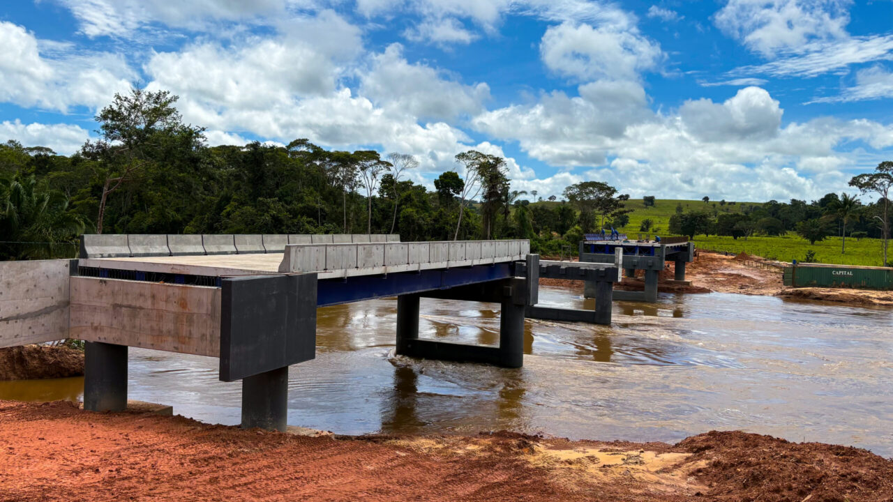 Ponte sobre o Rio Pimenta Bueno avança e reforça infraestrutura estadual na RO-495, em Chupinguaia