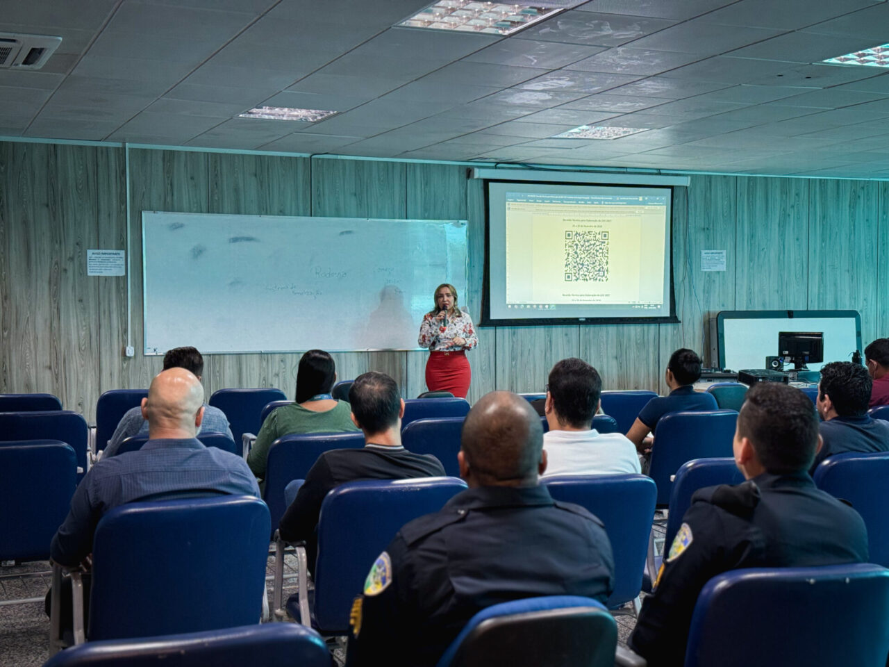 Os técnicos apresentam orientações sobre os dados que deverão ser encaminhados pelas unidades setoriais