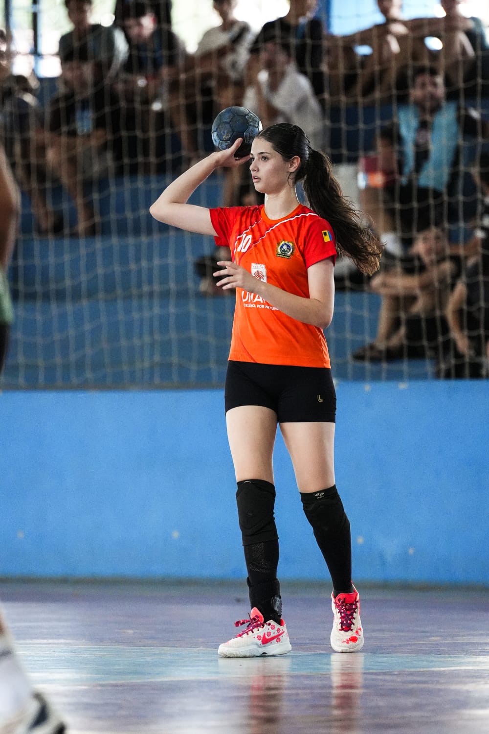 Amanda Camurça, atleta de handebol formada no CTDE da Escola Major Guapindaia