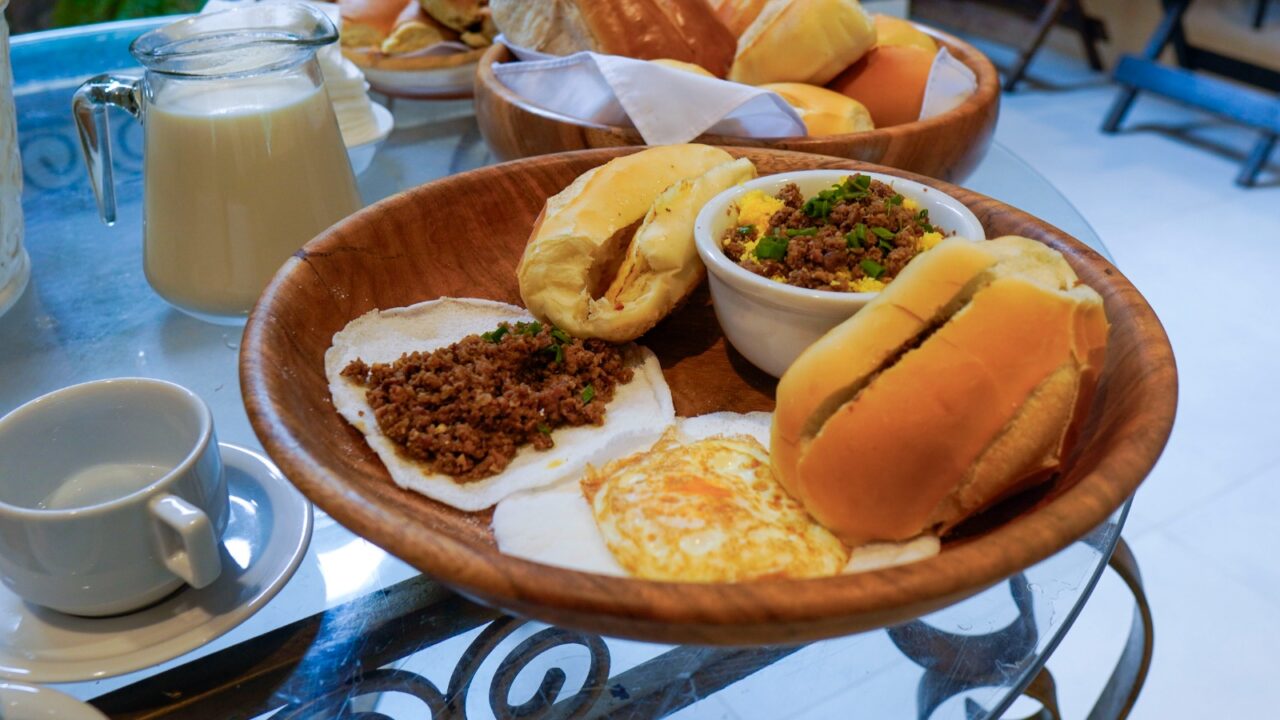 Em pouco mais de um mês, novo programa do governo de RO já serviu mais de 40 mil cafés da manhã gratuitos, em Porto Velho