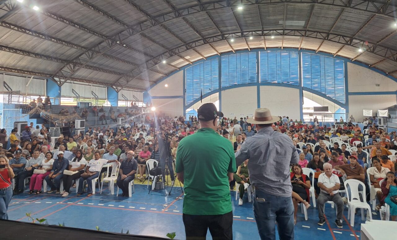 Governo de RO avança na regularização fundiária com entrega de título de domínio na Gleba Aeroporto em Ji-Paraná