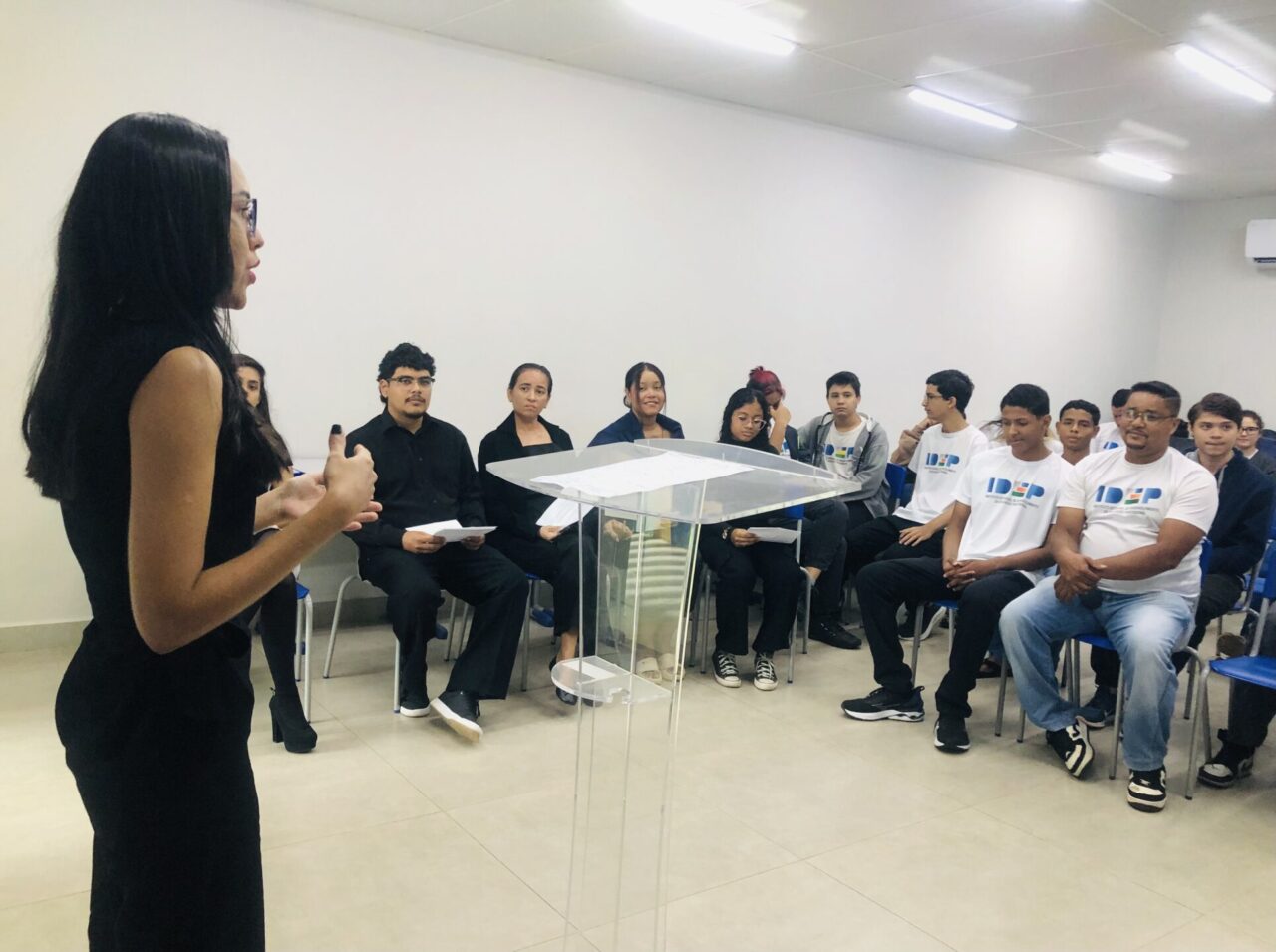 Concluintes do Curso Técnico em Administração de Porto Velho compartilham aprendizado em gestão