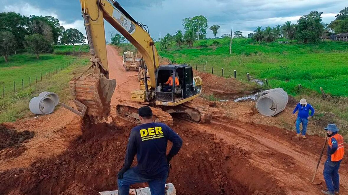 A instalação de manilhas foi executada em dois locais estratégicos da via