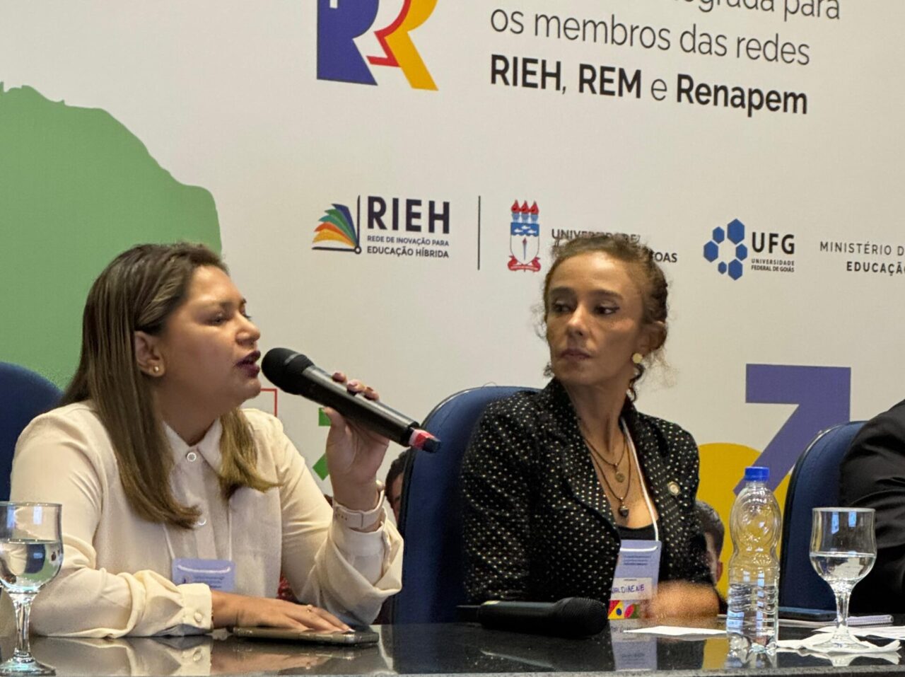 Aline Portal, integrou a mesa de debates, apresentando experiências desenvolvidas no estado.