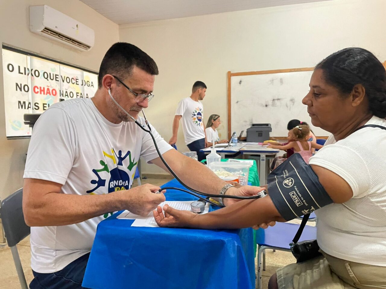 A cada edição, a população conta com diversos serviços gratuitos