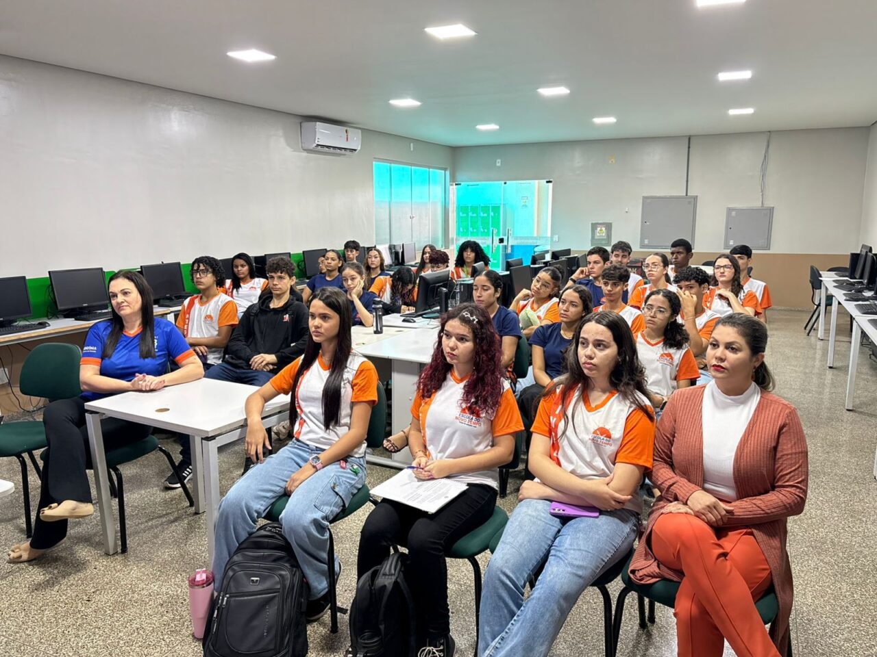 Lançamento de caderno orientador amplia participação estudantil na rede estadual em Rondônia