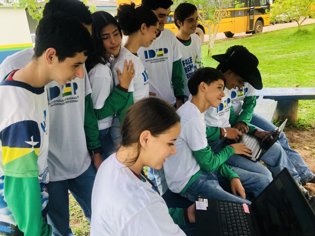 Cursos remotos atraem jovens interessados em atualizar o currículo