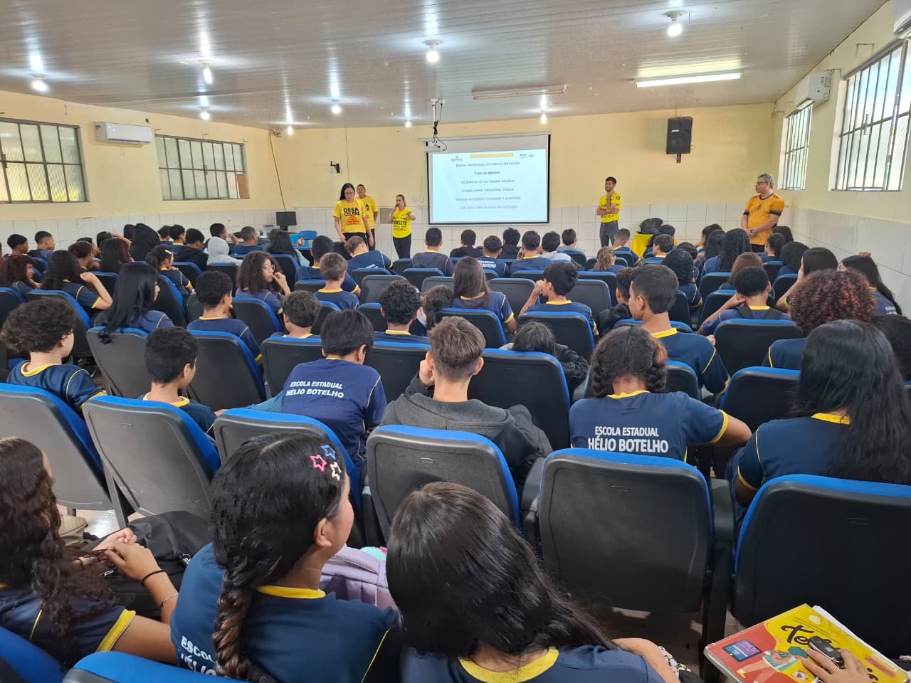 Palestra educativa promovida para mais de 280 alunos e reforça segurança no trânsito em Porto Velho