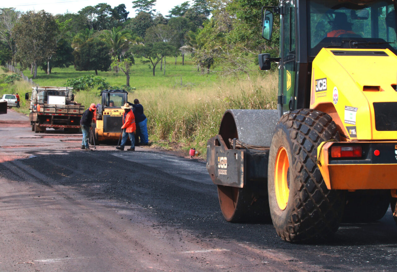 Manutenção em 59 quilômetros da RO-470 melhora tráfego entre BR-364 e Mirante da Serra