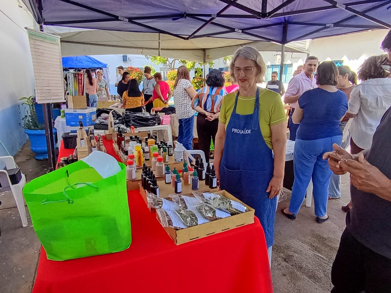 Empreendedora, América Maria apresentou no espaço seus produtos naturais