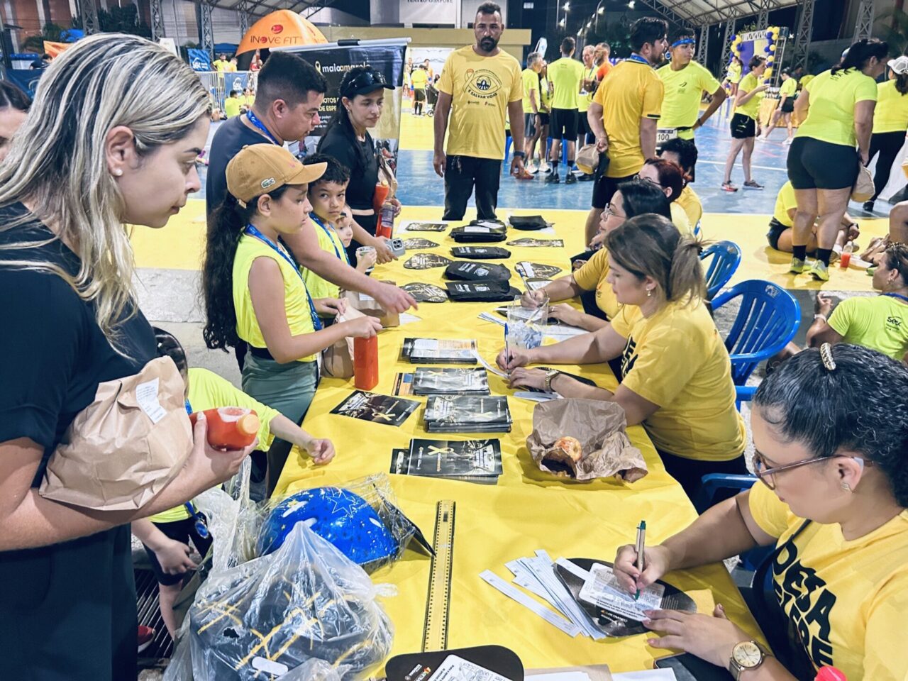 Integrando ações do Maio Amarelo, Detran-RO sensibiliza público sobre segurança viária durante Circuito de Corridas 