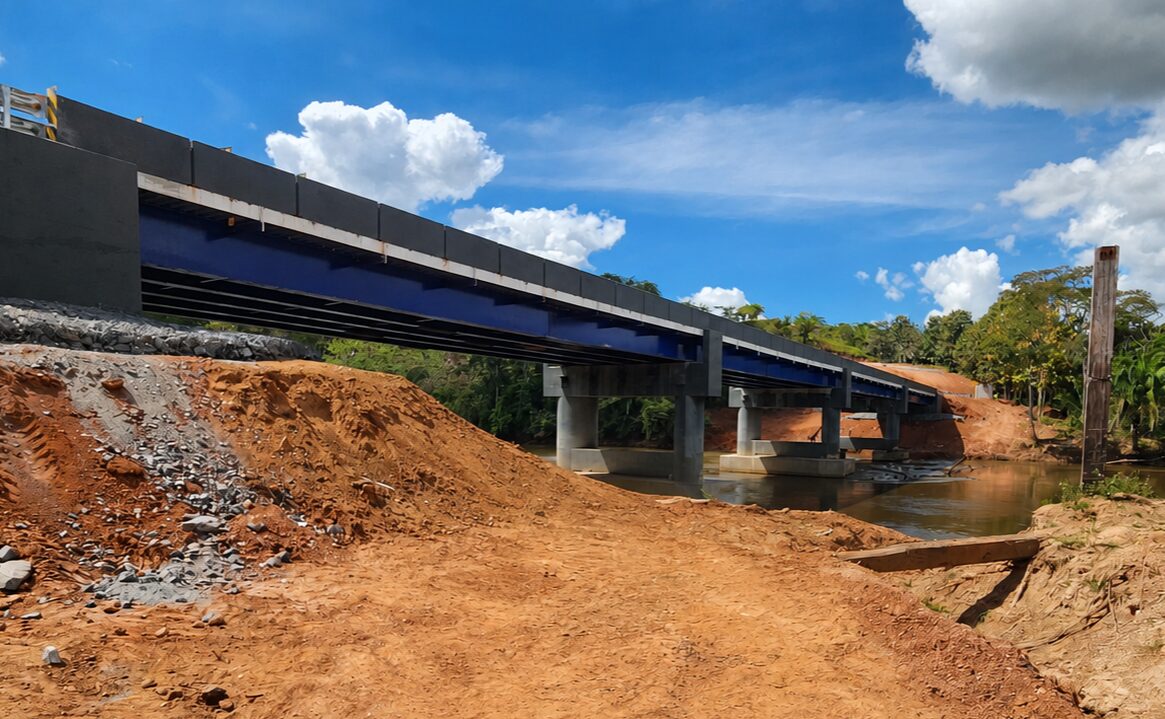 Ponte com mais de 95 metros de extensão é construida pelo o DER-RO