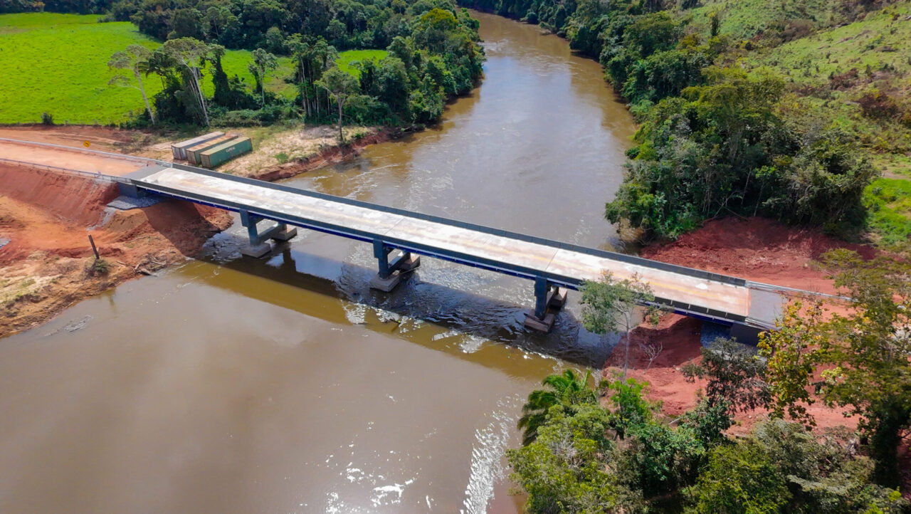 Ponte sobre o Rio Pimenta Bueno entra na fase final e amplia a mobilidade da região do Cone Sul
