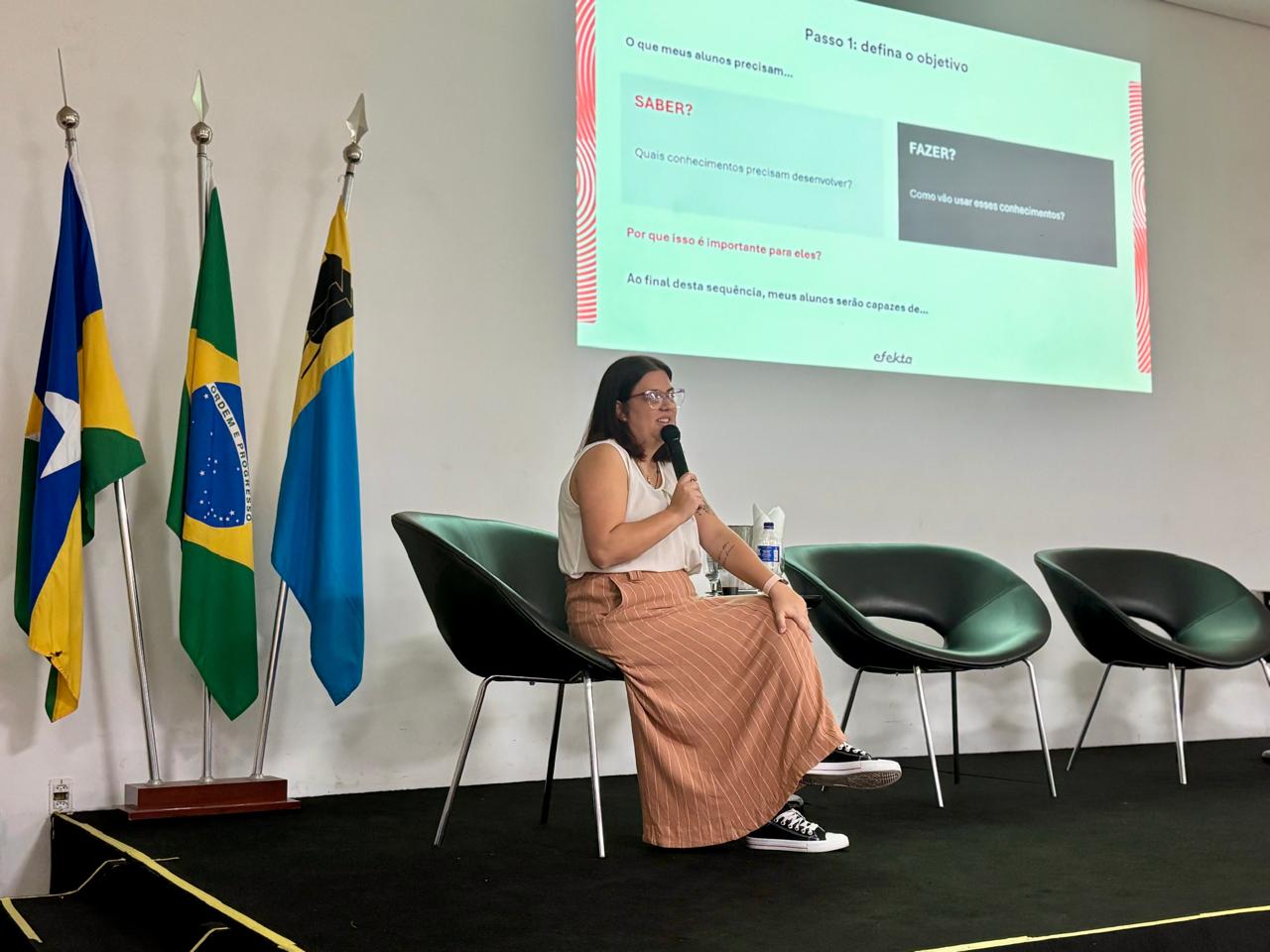 A programação conta com a participação de Anelise Almeida, especialista em soluções educacionais