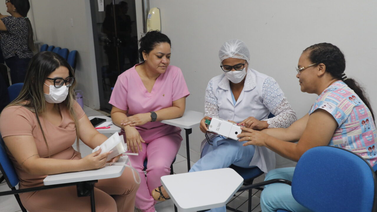 A qualificação contínua dos profissionais de saúde, contribue para o aprimoramento das práticas assistenciais