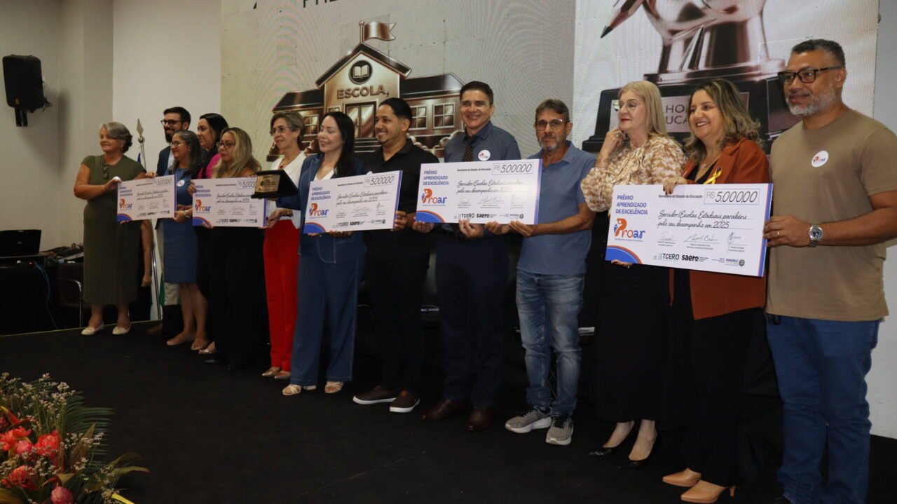 Premiação do Programa Avança Rondônia reconhece escolas, estudantes e profissionais da educação no estado