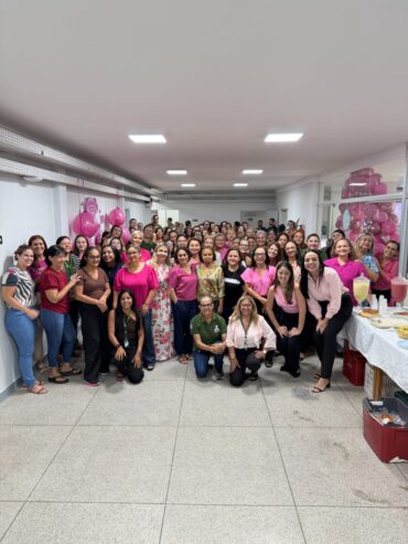 Iperon reforça a importância da prevenção ao câncer de mama em ação com servidoras.